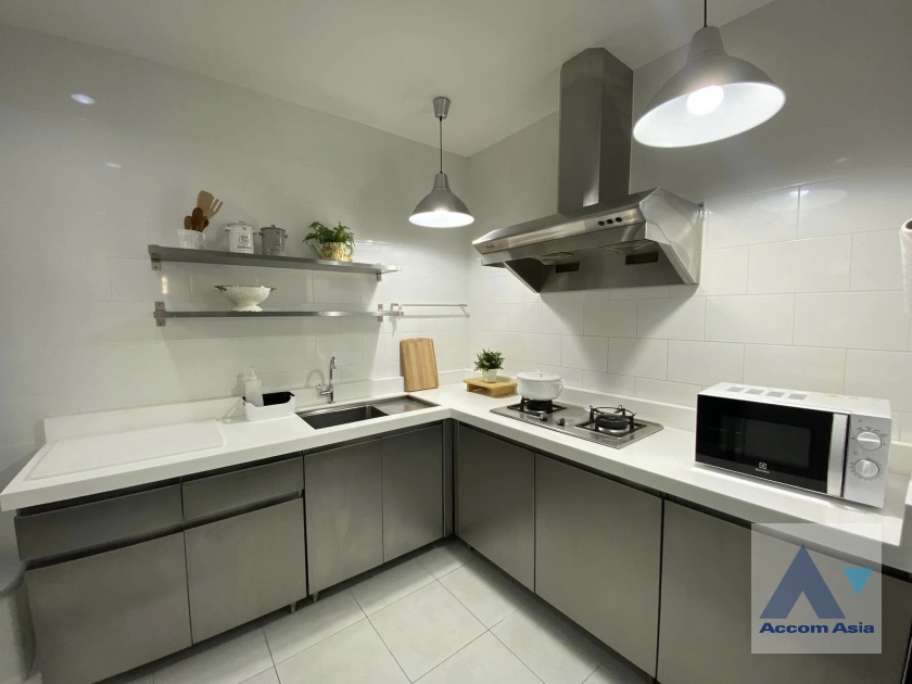 5  3 br House For Rent in Pattanakarn ,Bangkok  at PREMIUM time home AA41356