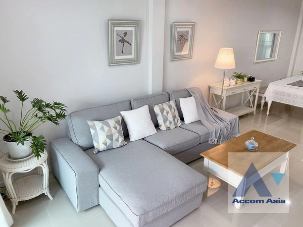  3 Bedrooms  House For Rent in Pattanakarn, Bangkok  (AA41356)