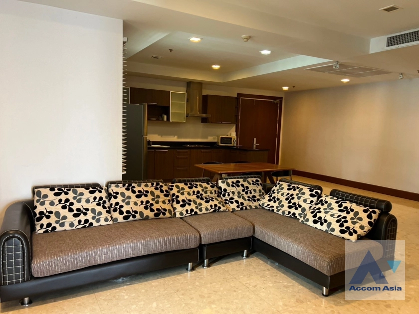  3 Bedrooms  Condominium For Rent in Sukhumvit, Bangkok  near BTS Ekkamai (AA41360)