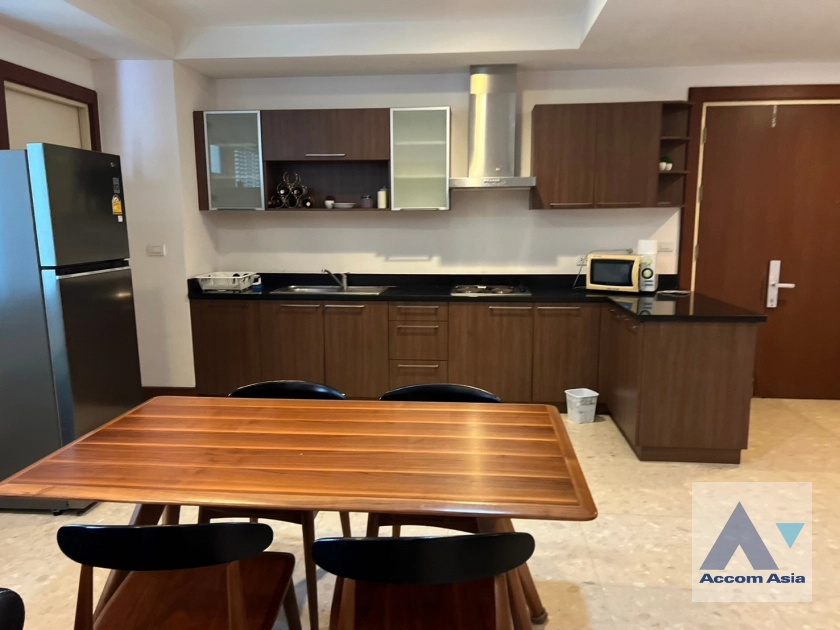  3 Bedrooms  Condominium For Rent in Sukhumvit, Bangkok  near BTS Ekkamai (AA41360)