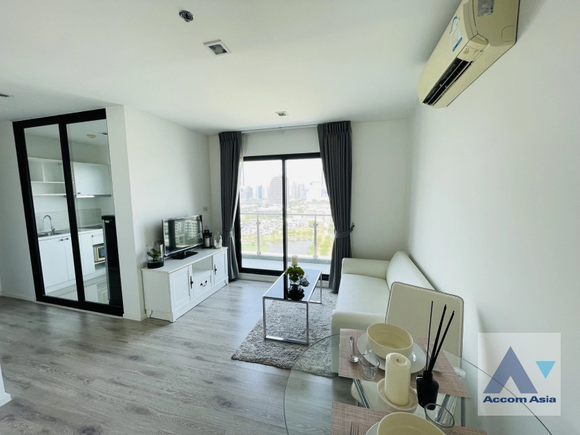 Corner Unit |  1 Bedroom  Condominium For Sale in Samutprakan, Samutprakan  near BTS Bearing (AA41361)