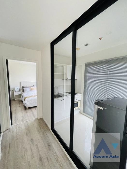 Corner Unit |  1 Bedroom  Condominium For Sale in Samutprakan, Samutprakan  near BTS Bearing (AA41361)