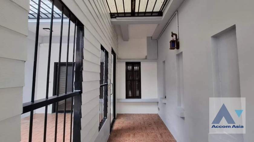 12  4 br Townhouse For Sale in phaholyothin ,Bangkok  AA41365