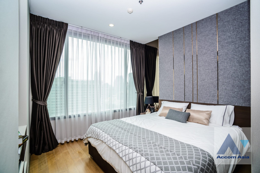  1 Bedroom  Condominium For Sale in Ploenchit, Bangkok  near BTS Mo-Chit - MRT Chatuchak Park (AA41367)