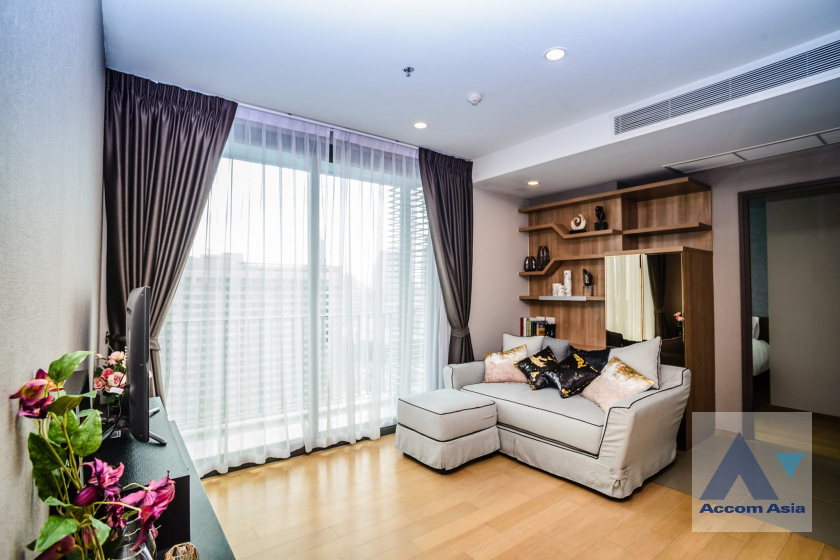  1 Bedroom  Condominium For Sale in Ploenchit, Bangkok  near BTS Mo-Chit - MRT Chatuchak Park (AA41367)