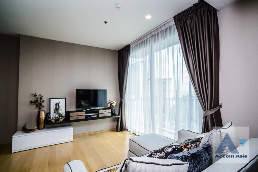  1 Bedroom  Condominium For Rent & Sale in Phaholyothin, Bangkok  near BTS Mo-Chit - MRT Chatuchak Park (AA41367)