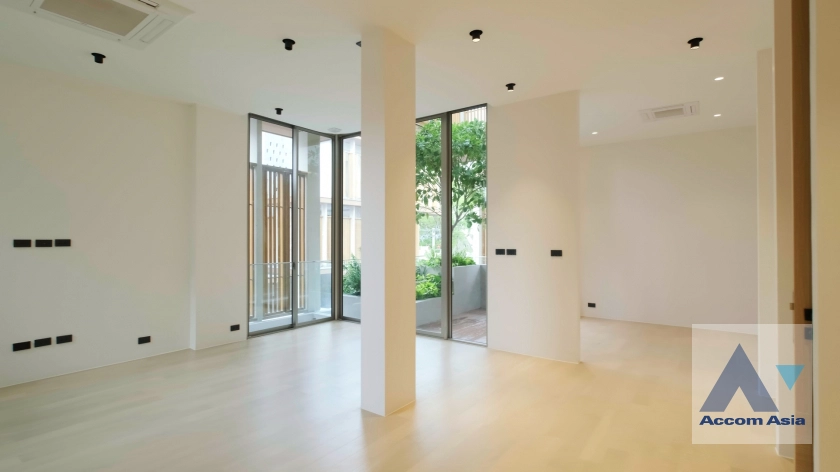 7  5 br House For Sale in Phaholyothin ,Bangkok BTS Ari at VI Ari AA41373