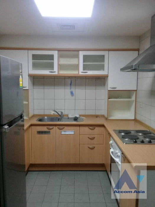  2 Bedrooms  Condominium For Rent & Sale in Ploenchit, Bangkok  near BTS Ploenchit (AA41375)