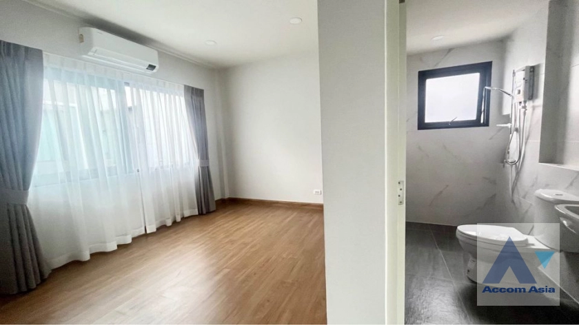 35  4 br House For Rent in Samutprakan ,Samutprakan  at Centro Bangna AA41387