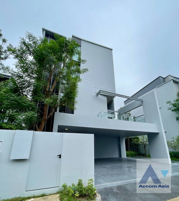  4 Bedrooms  House For Rent in Latkrabang, Bangkok  (AA41395)