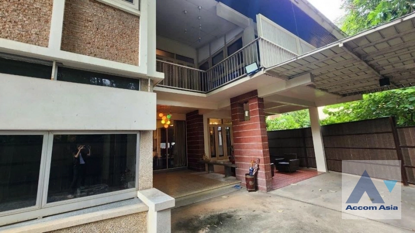 25  2 br House For Rent in phaholyothin ,Bangkok BTS Ari AA41398