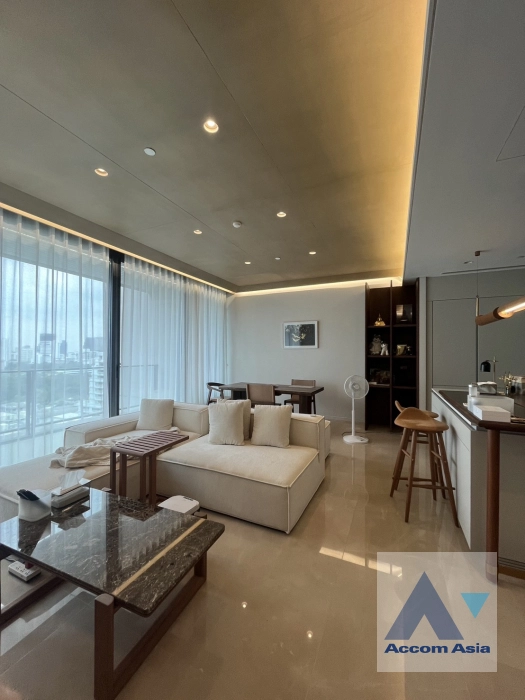  2 Bedrooms  Condominium For Rent in Ploenchit, Bangkok  near BTS Ploenchit - MRT Lumphini (AA41399)