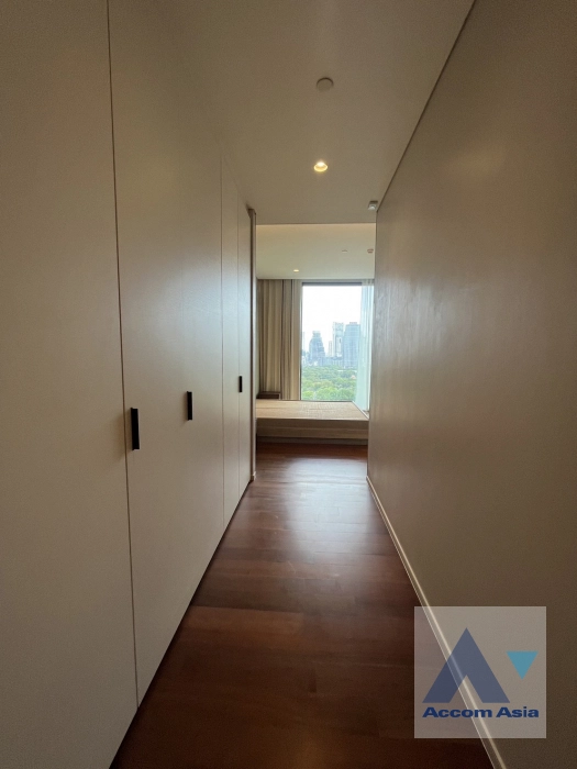 9  2 br Condominium For Rent in Ploenchit ,Bangkok BTS Ploenchit - MRT Lumphini at The Residences at Sindhorn Kempinski Hotel Bangkok AA41399