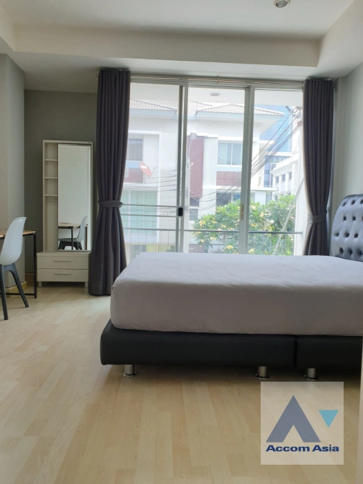 6  3 br Townhouse For Rent in Sathorn ,Bangkok MRT Lumphini at Thanapat Haus Sathorn-Narathiwas AA41402