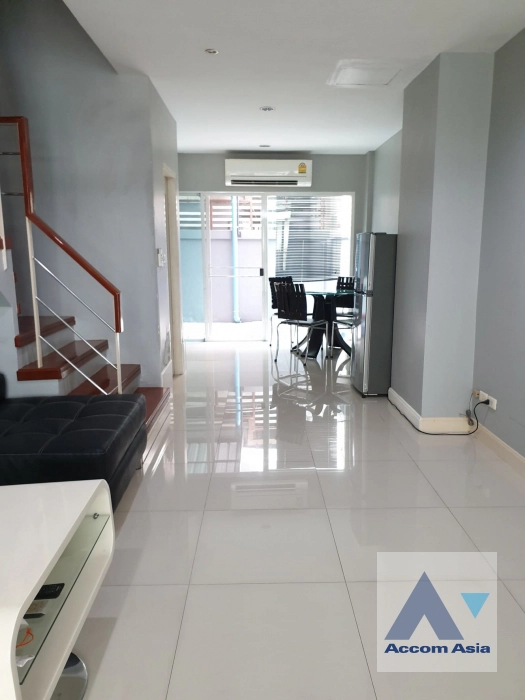 5  3 br Townhouse For Rent in Sathorn ,Bangkok MRT Lumphini at Thanapat Haus Sathorn-Narathiwas AA41402