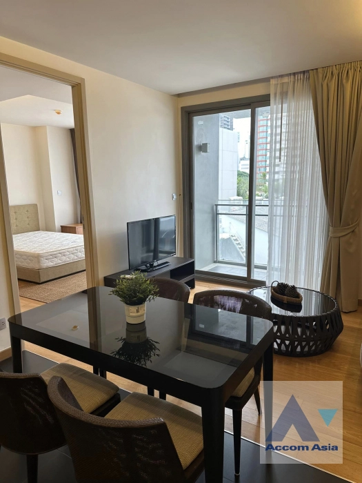  1 Bedroom  Condominium For Rent in Sukhumvit, Bangkok  near BTS Thong Lo (AA41404)