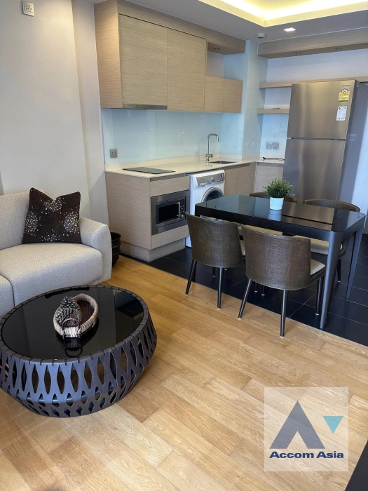  1 Bedroom  Condominium For Rent in Sukhumvit, Bangkok  near BTS Thong Lo (AA41404)