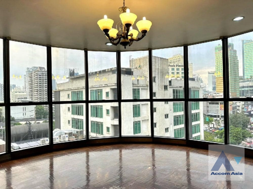 Pet friendly |  3 Bedrooms  Condominium For Rent & Sale in Sukhumvit, Bangkok  near MRT Lumphini (AA41405)