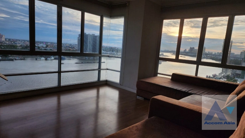  3 Bedrooms  Condominium For Sale in Sathorn, Bangkok  near BRT Wat Dokmai (AA41413)