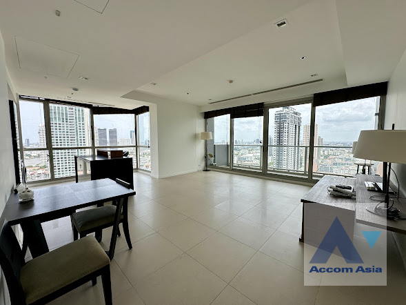  2 Bedrooms  Condominium For Rent in Charoennakorn, Bangkok  near BTS Krung Thon Buri (AA41422)