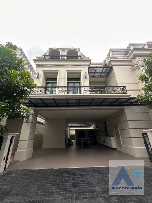  6 Bedrooms  House For Rent in Charoenkrung, Bangkok  (AA41425)