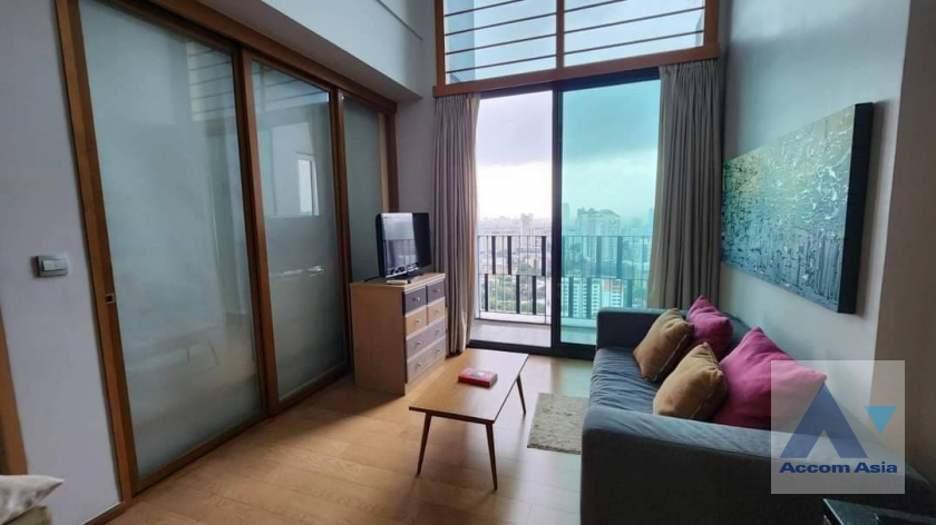 Duplex Condo |  2 Bedrooms  Condominium For Rent in Sukhumvit, Bangkok  near BTS Thong Lo (AA41426)