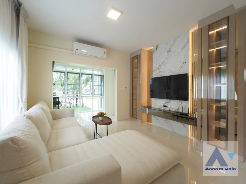  1  4 br Townhouse For Rent in Samutprakan ,Samutprakan  at Villaggio Srinakarin-Bangna 2 AA41432