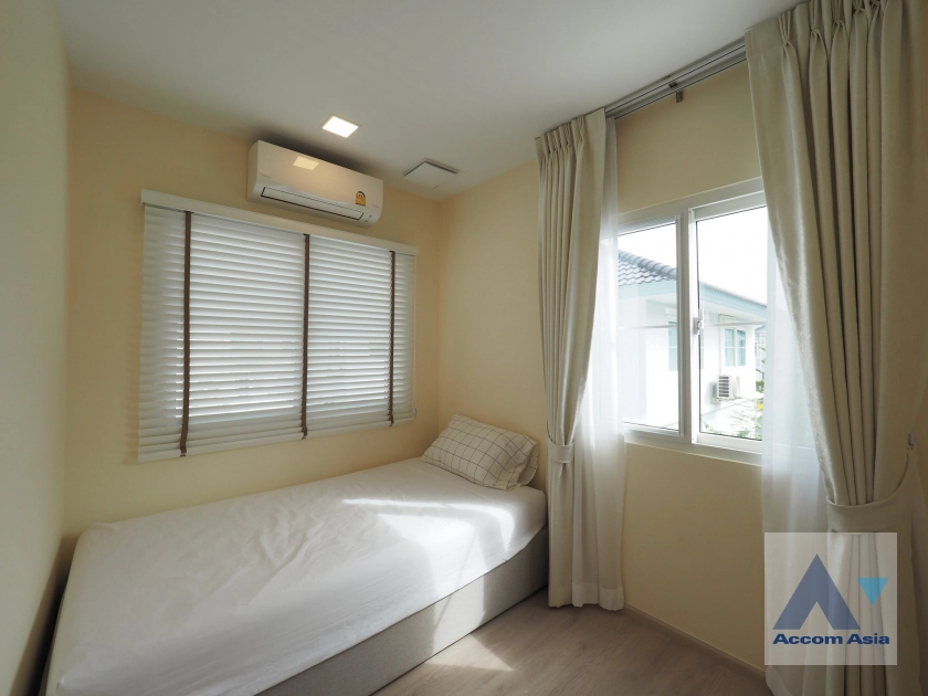 16  4 br Townhouse For Rent in Samutprakan ,Samutprakan  at Villaggio Srinakarin-Bangna 2 AA41432