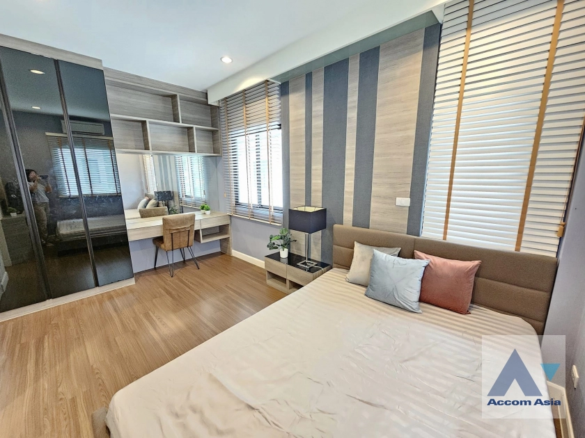 14  4 br House For Rent in Pattanakarn ,Bangkok  at House AA41434