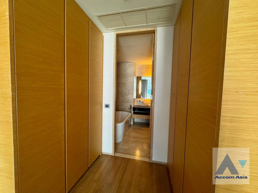 11  2 br Condominium For Rent in Silom ,Bangkok BTS Sala Daeng - MRT Silom at Saladaeng Residences AA41436