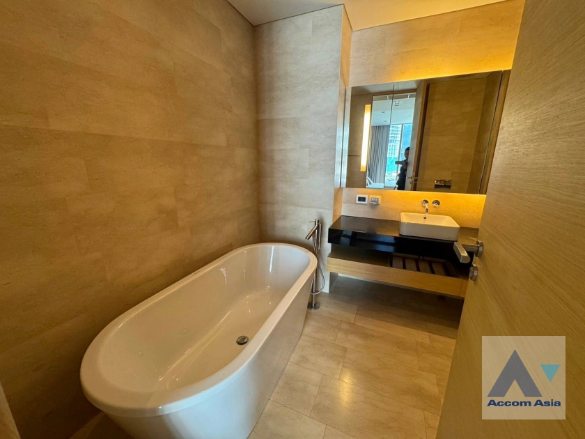 12  2 br Condominium For Rent in Silom ,Bangkok BTS Sala Daeng - MRT Silom at Saladaeng Residences AA41436