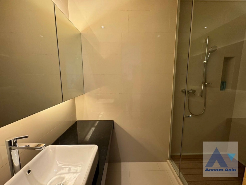 15  2 br Condominium For Rent in Silom ,Bangkok BTS Sala Daeng - MRT Silom at Saladaeng Residences AA41436