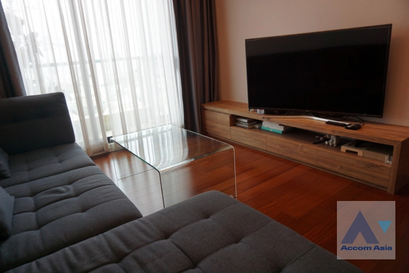  1 Bedroom  Condominium For Sale in Sathorn, Bangkok  near BTS Chong Nonsi - MRT Lumphini (AA41448)