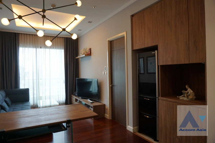  1 Bedroom  Condominium For Sale in Sathorn, Bangkok  near BTS Chong Nonsi - MRT Lumphini (AA41448)