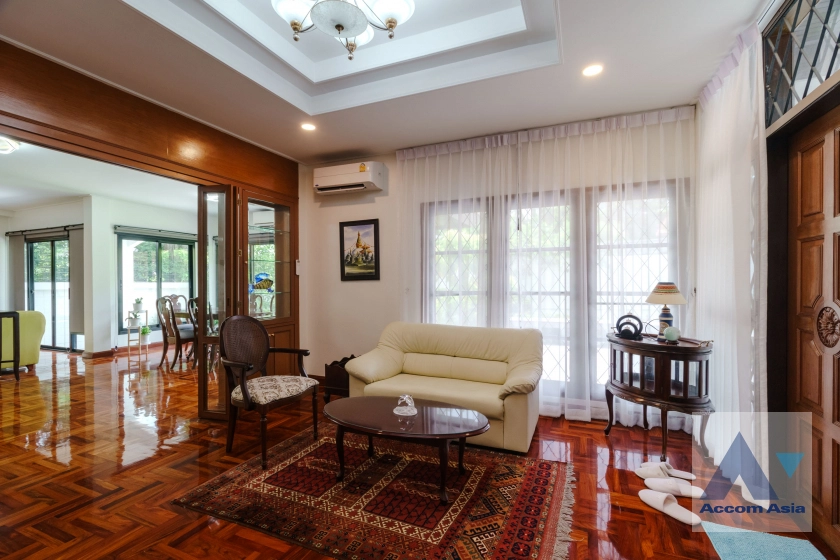 Home Office |  3 Bedrooms  House For Rent in Sukhumvit, Bangkok  near BTS Thong Lo (AA41449)