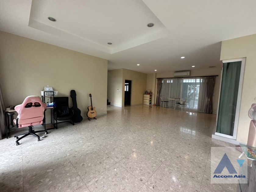 4  4 br House For Sale in Latkrabang ,Bangkok ARL Ban Thap Chang at Grand Bangkok Boulevard Rama 9 Srinagarindra AA41451