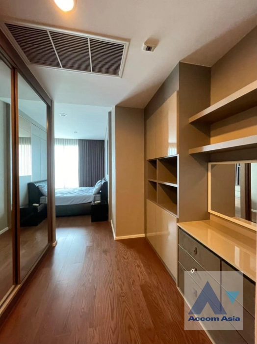 7  3 br Condominium for rent and sale in Charoenkrung ,Bangkok BTS Saphan Taksin at Menam Residences AA41460