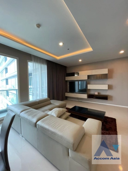 Luxury |  3 Bedrooms  Condominium For Rent & Sale in Rama 3, Bangkok  near BTS Saphan Taksin (AA41460)