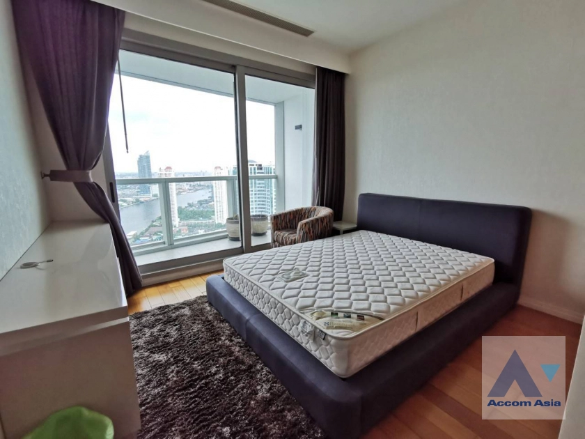 Fully Furnished, Duplex Condo |  4 Bedrooms  Condominium For Rent in Charoennakorn, Bangkok  near BTS Krung Thon Buri (AA41468)