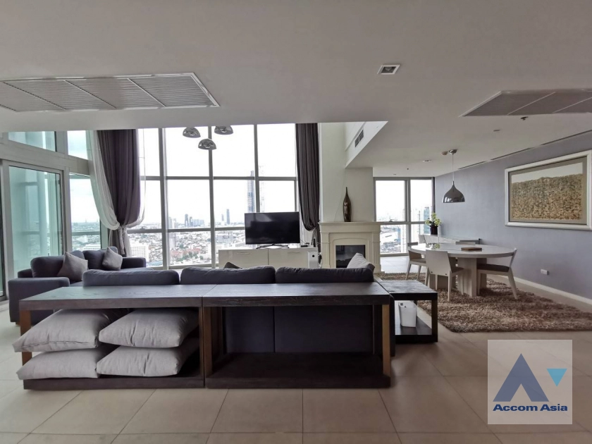 Fully Furnished, Duplex Condo |  4 Bedrooms  Condominium For Rent in Charoennakorn, Bangkok  near BTS Krung Thon Buri (AA41468)