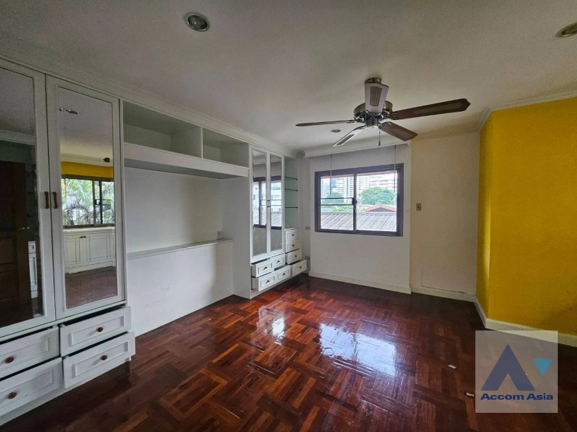 7  4 br House For Rent in Sukhumvit ,Bangkok BTS Phrom Phong at Kid Friendly House Compound AA41471