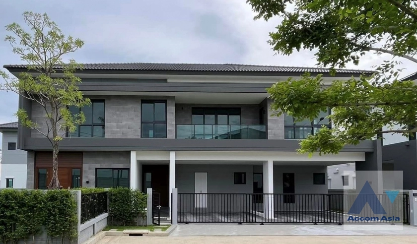  5 Bedrooms  House For Sale in Samutprakan, Samutprakan  (AA41479)