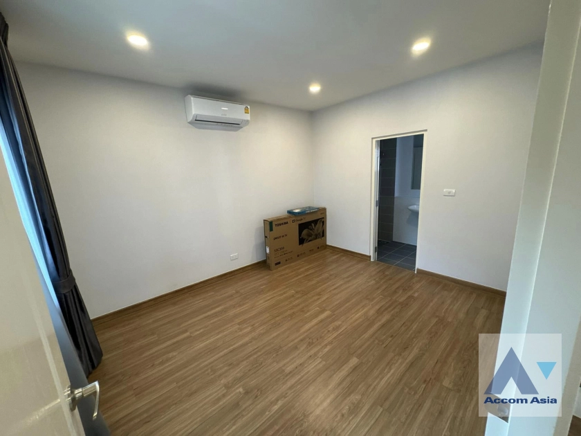 17  4 br House For Rent in Phaholyothin ,Bangkok  at Centro Vibhavadi AA41484