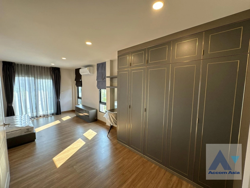 9  4 br House For Rent in Phaholyothin ,Bangkok  at Centro Vibhavadi AA41484