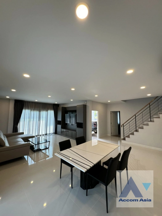  1  4 br House For Rent in Phaholyothin ,Bangkok  at Centro Vibhavadi AA41484