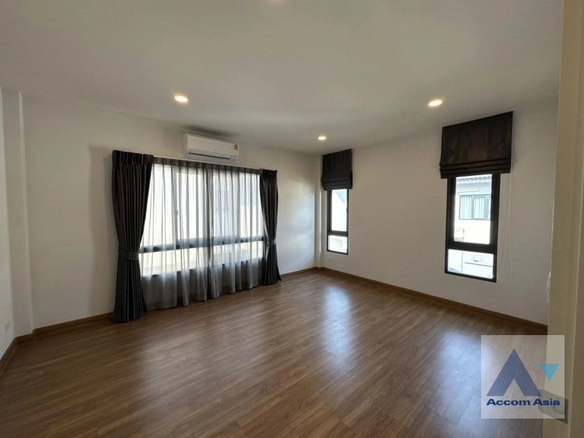 16  4 br House For Rent in Phaholyothin ,Bangkok  at Centro Vibhavadi AA41484