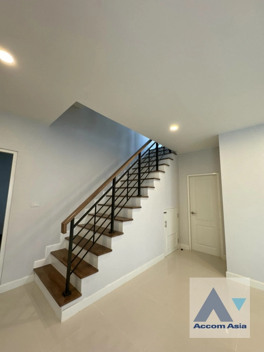 5  4 br House For Rent in Phaholyothin ,Bangkok  at Centro Vibhavadi AA41484