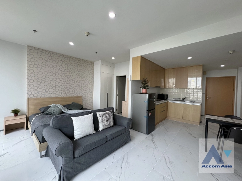  1 Bedroom  Condominium For Rent in Phaholyothin, Bangkok  near BTS Ratchathewi (AA41490)