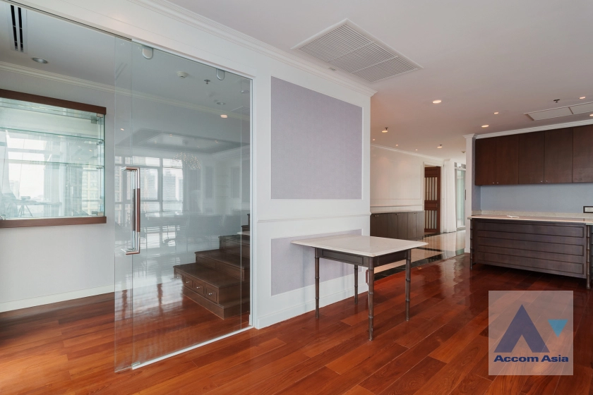 15  4 br Condominium For Sale in Sukhumvit ,Bangkok BTS Phrom Phong at The Madison AA41519