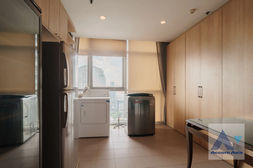 19  4 br Condominium For Sale in Sukhumvit ,Bangkok BTS Phrom Phong at The Madison AA41519